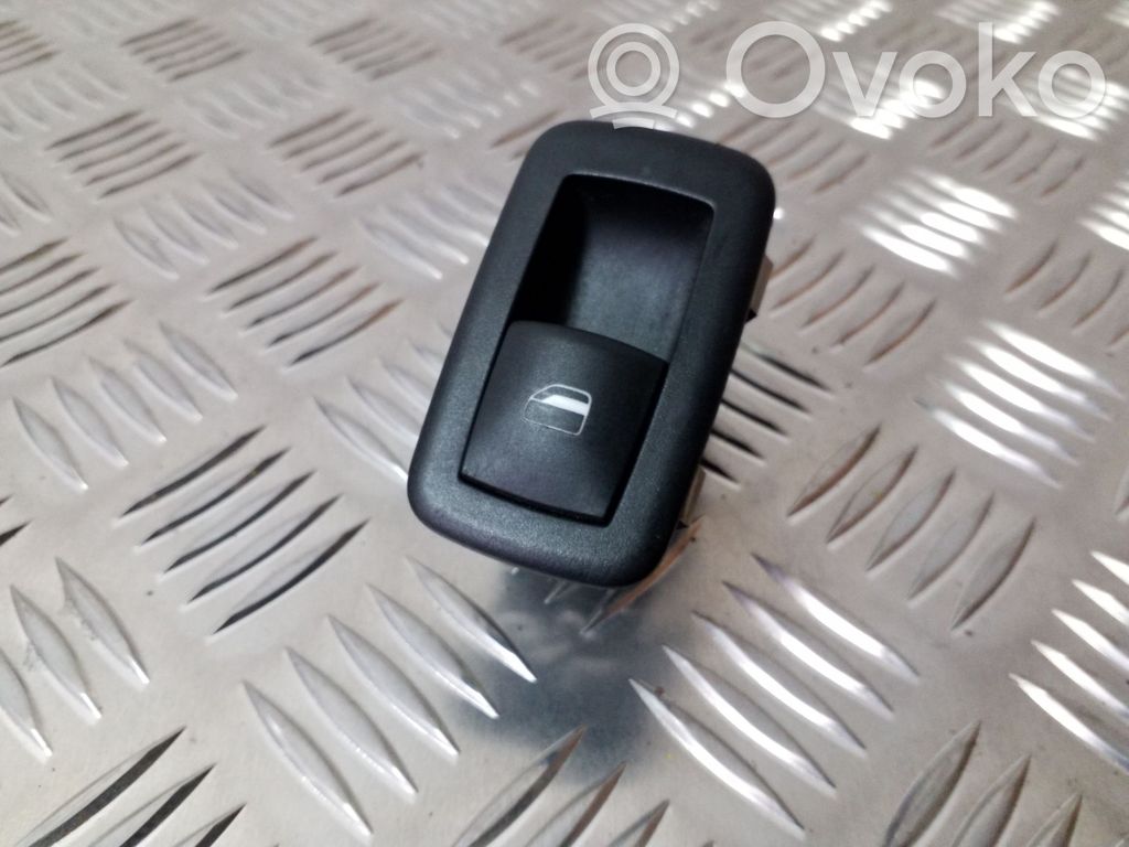 Dodge Nitro Electric window control switch 