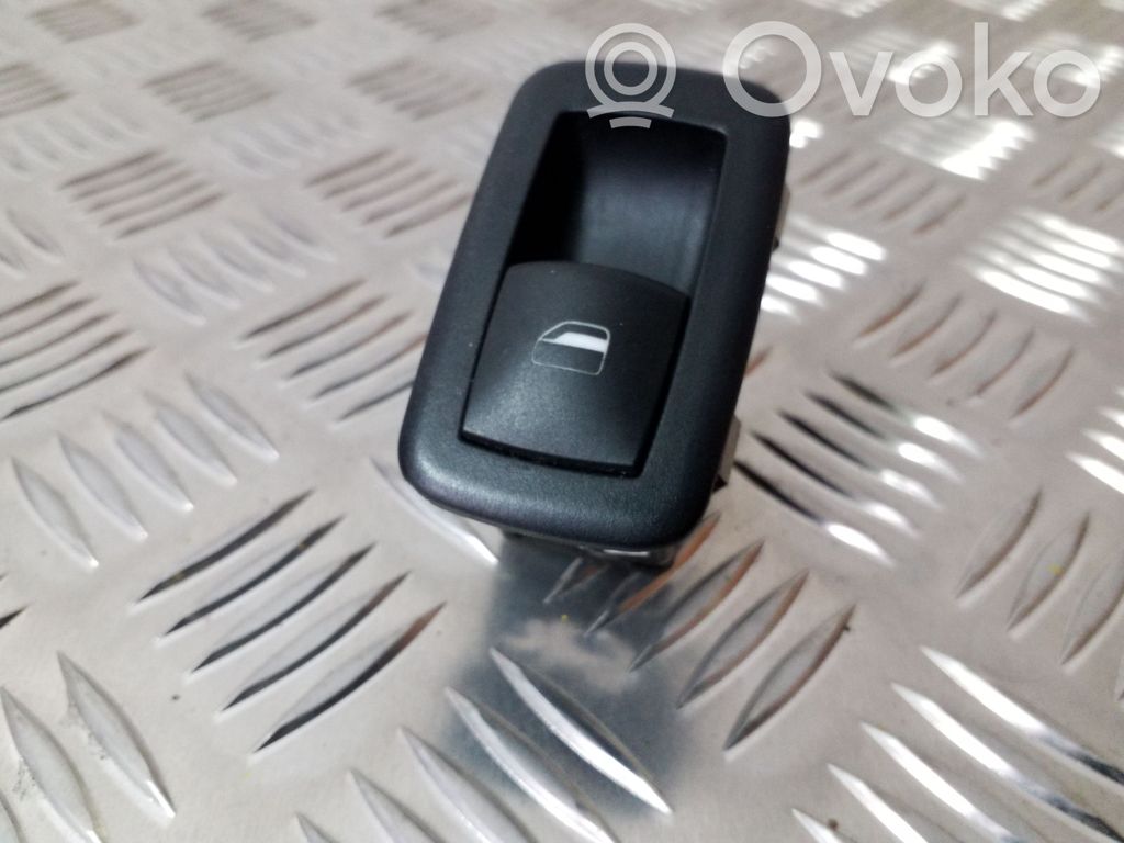 Dodge Nitro Electric window control switch 