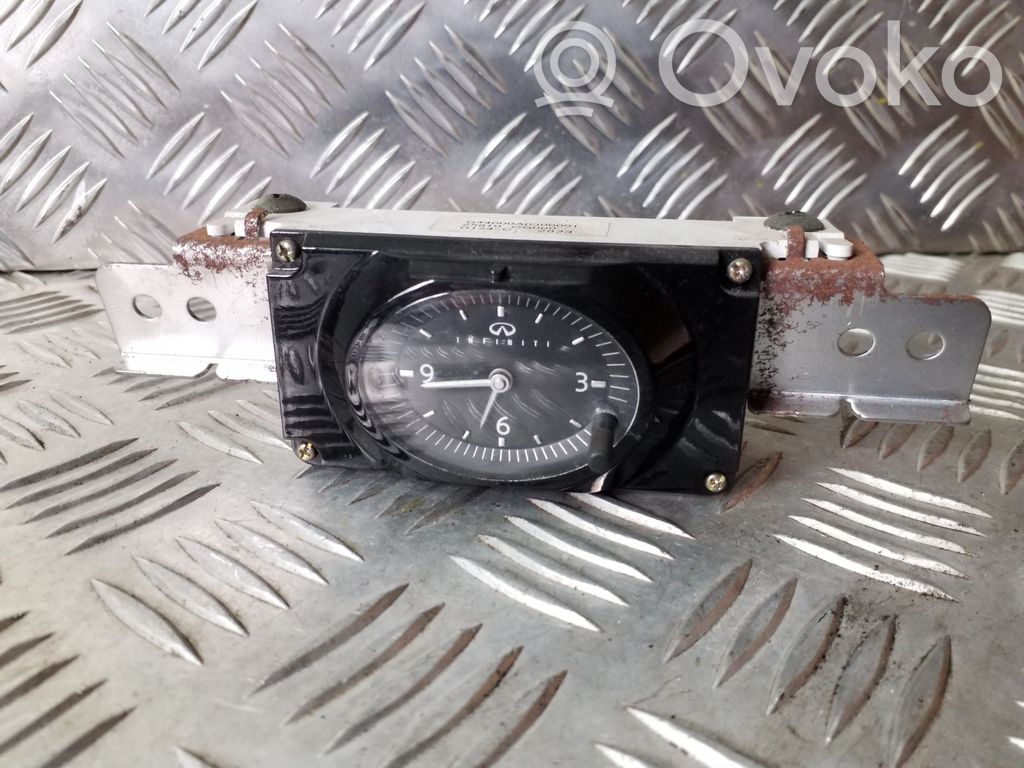 Infiniti FX Clock 
