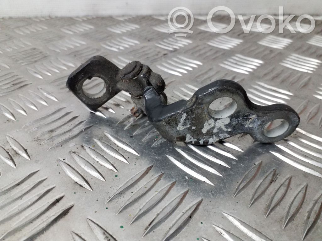 Ford Focus Front door lower hinge 