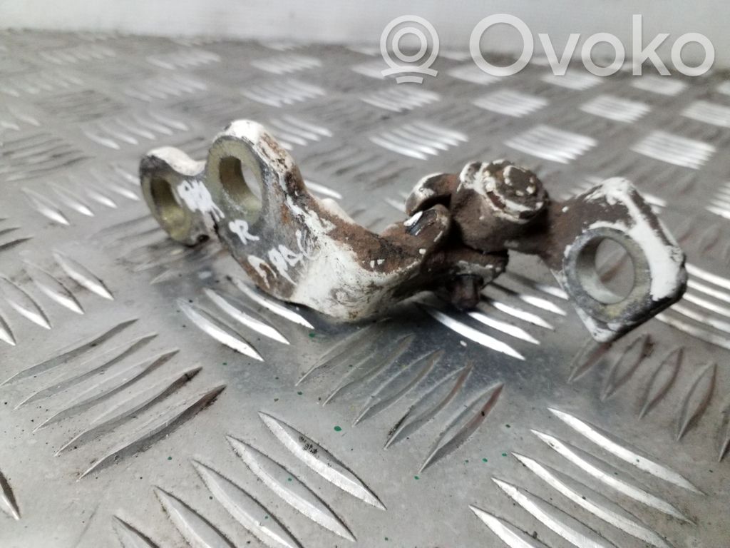 Ford Focus Front door lower hinge 