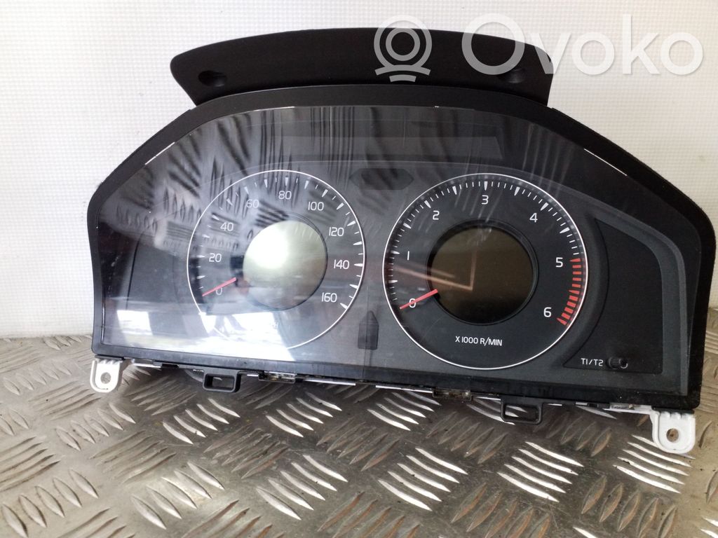 Volvo XC60 Licznik / Prędkościomierz 