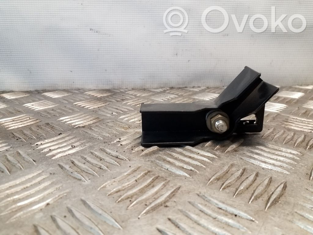 Chrysler 300 - 300C Other engine bay part 