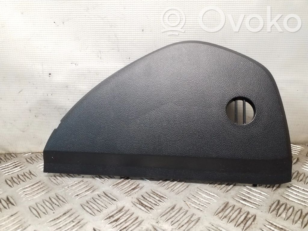 Skoda Octavia Mk2 (1Z) Dashboard side end trim 