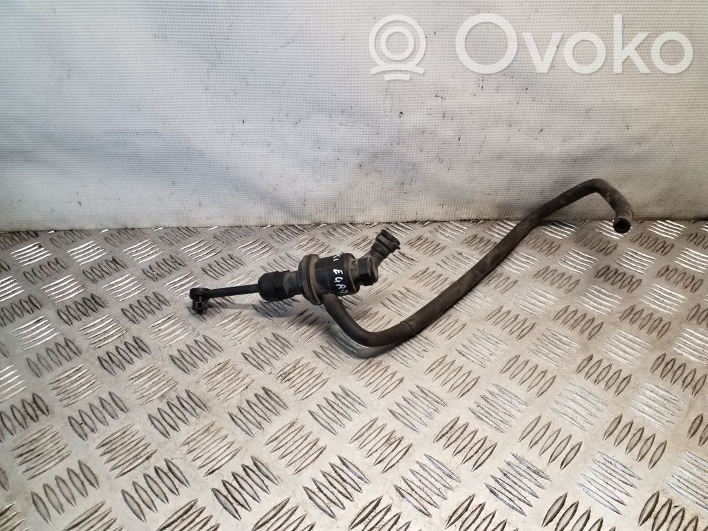 Nissan Note (E11) Cilindro maestro de embrague 