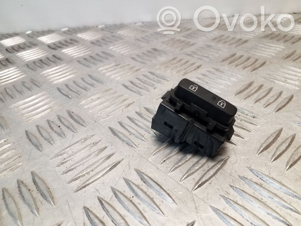Volvo V40 Central locking switch button 