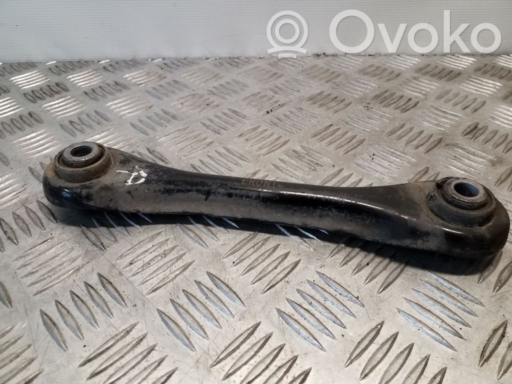 Volvo V40 Рычаг 