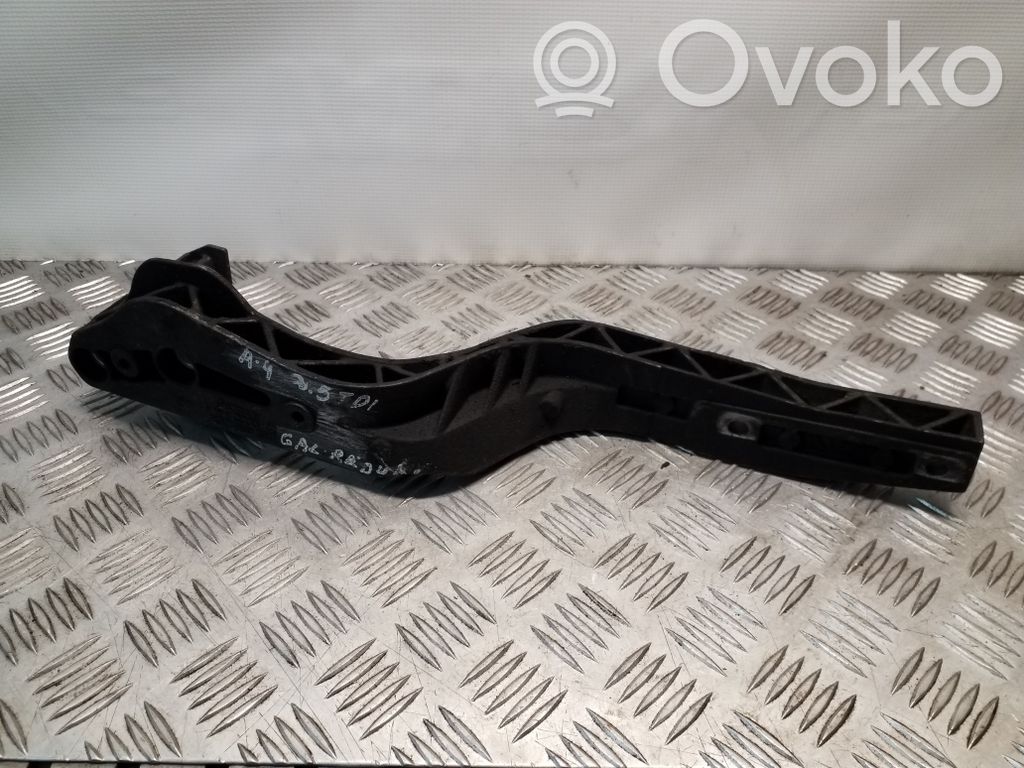 Audi A4 S4 B5 8D Rear differential/diff mount bracket 