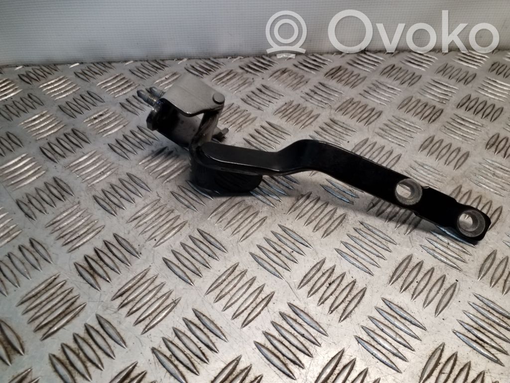 Audi A1 Tailgate/trunk/boot hinge 