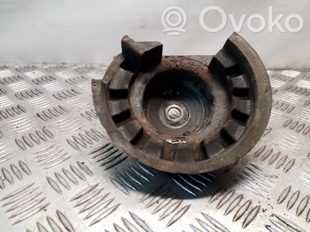 Opel Vivaro Coil spring mount 