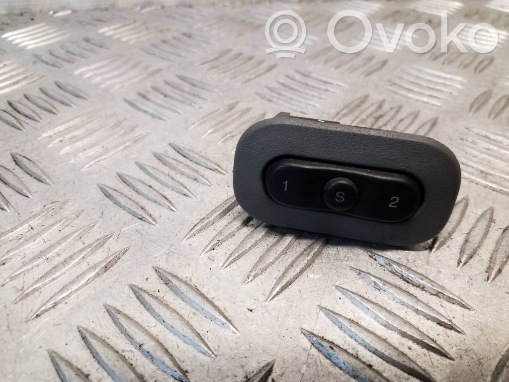 Jeep Grand Cherokee (WK) Seat memory switch 