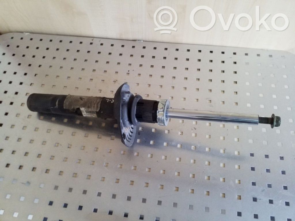 Volkswagen Golf V Priekšpusē amortizators 