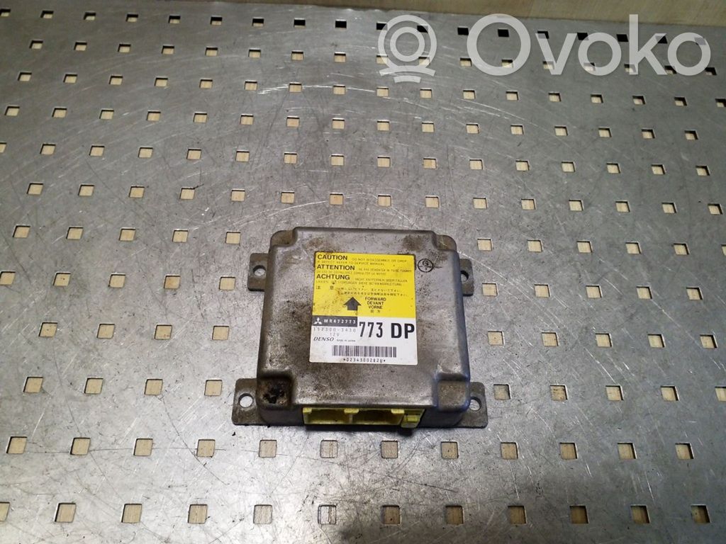 Mitsubishi Pajero Sterownik / Moduł Airbag 