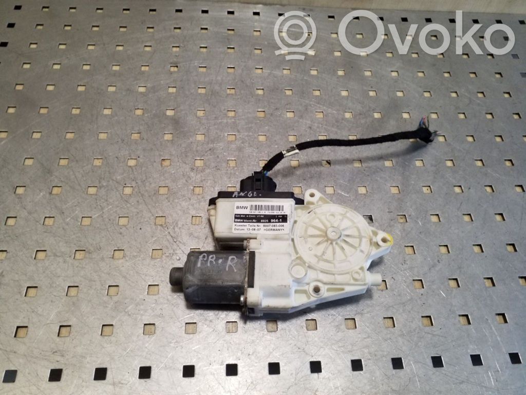 BMW X3 E83 Front door window regulator motor 