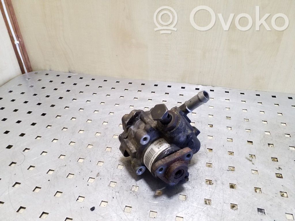 BMW 3 E90 E91 Vairo stiprintuvo siurblys 