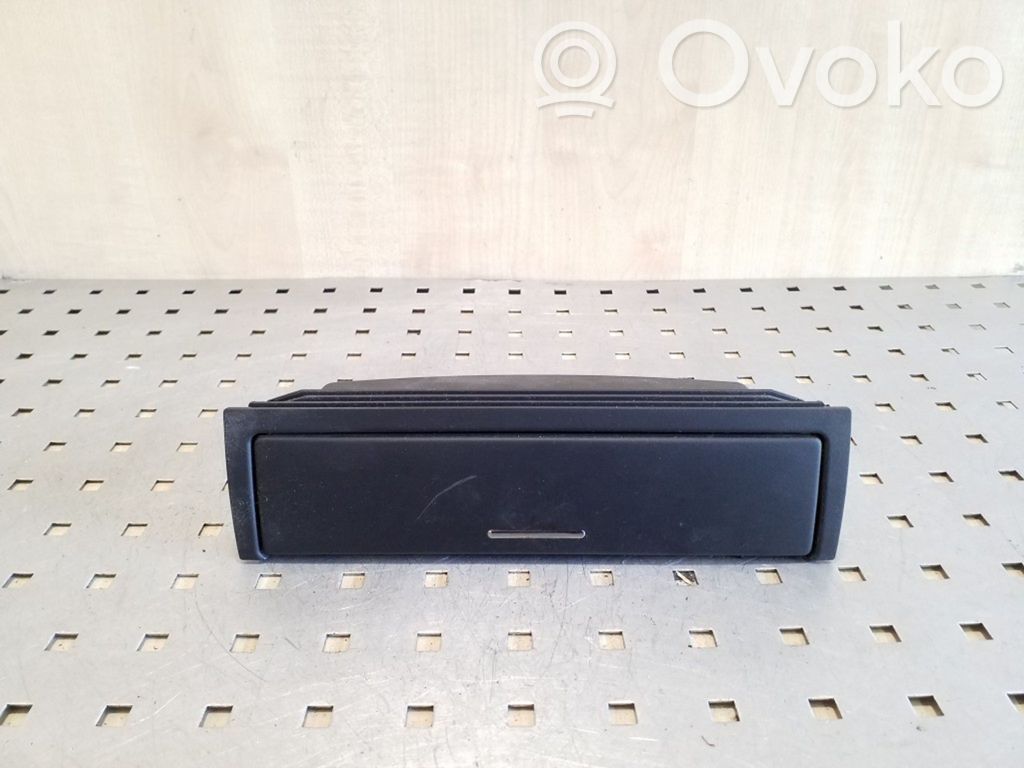 Dashboard storage box/compartment   307180200,8202188,307180000