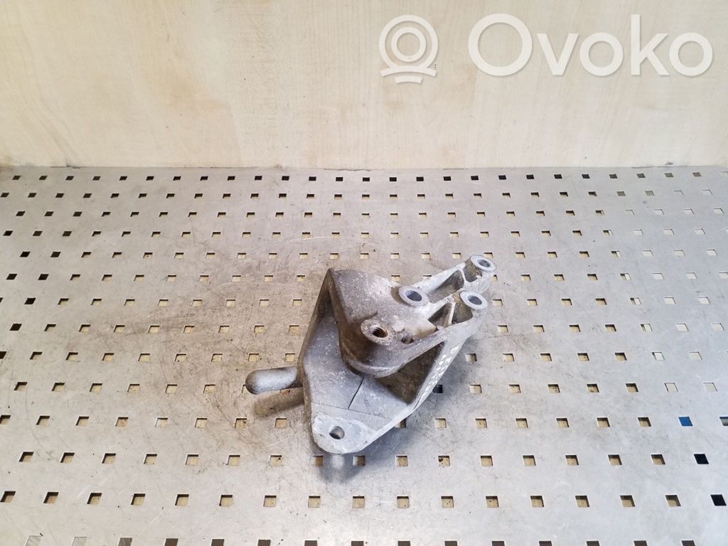 Opel Astra J Gearbox mounting bracket 