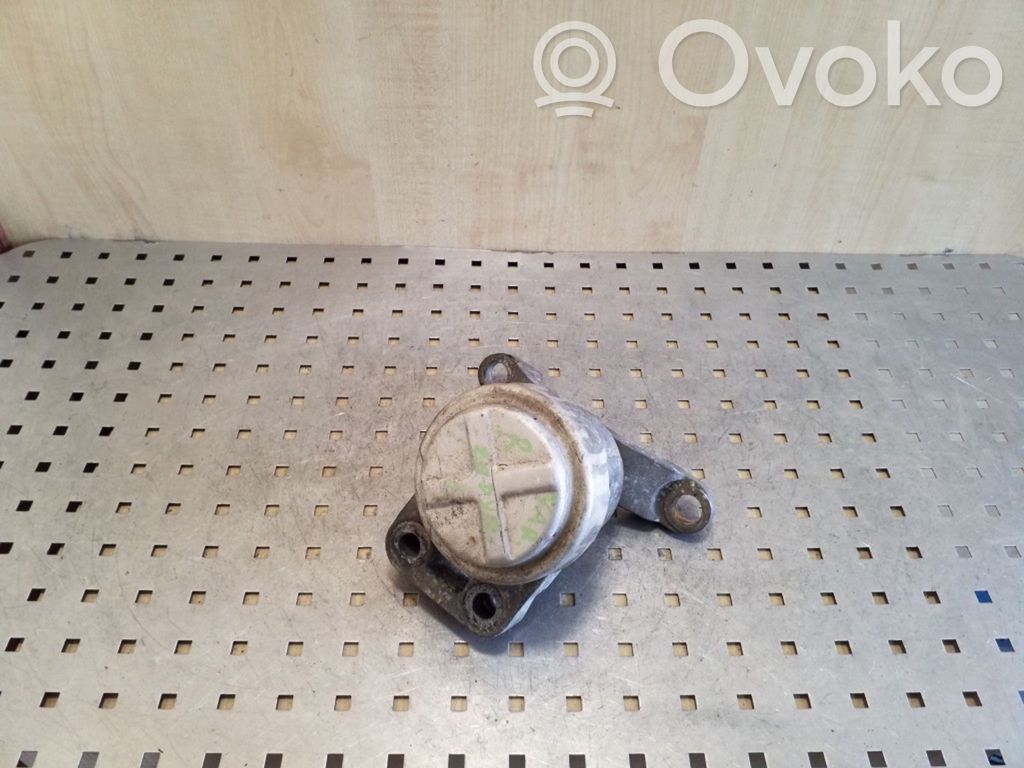 Ford Galaxy Engine mount bracket 