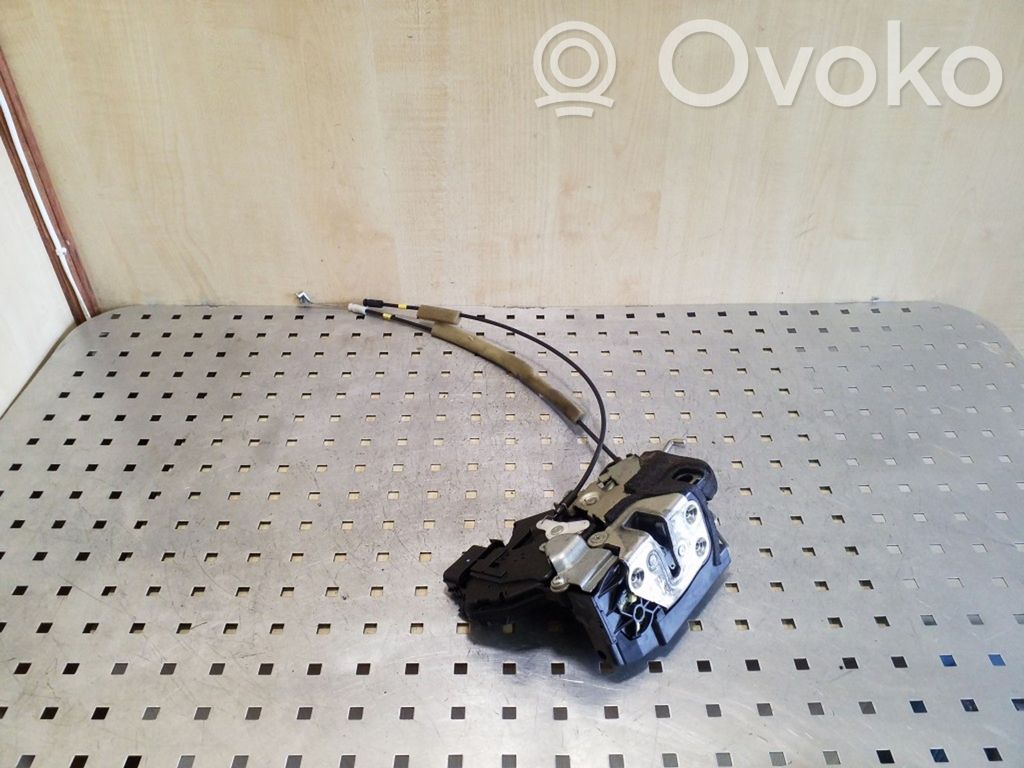 Mazda 5 Front door lock 