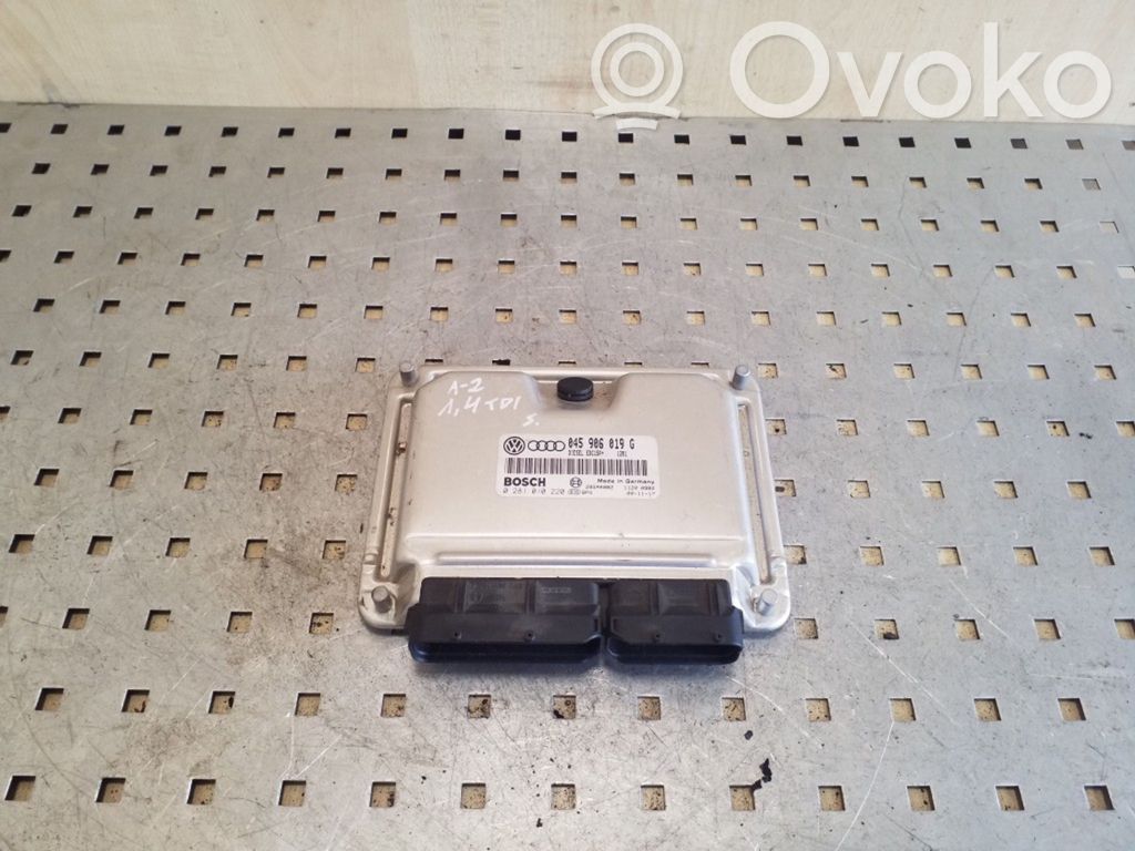 Audi A2 Calculateur moteur ECU 