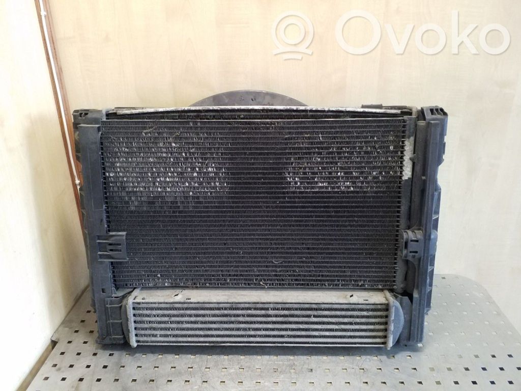 BMW 3 E92 E93 Radiatorių komplektas 