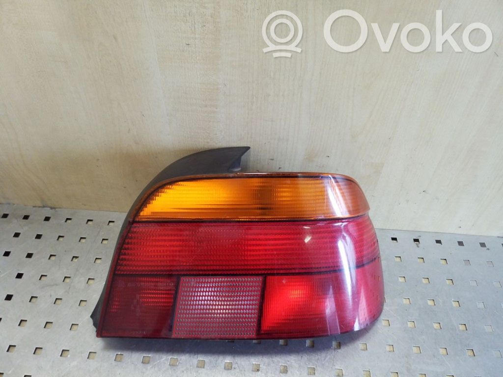 Rear/tail lights   8358032