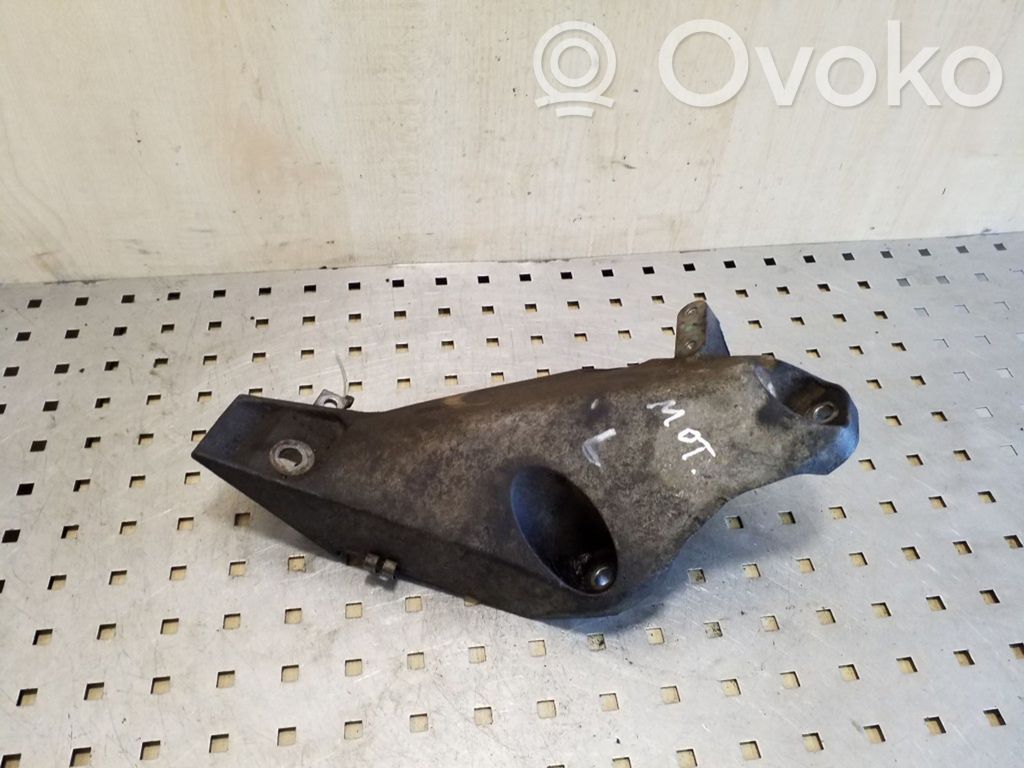 BMW X5 E70 Engine mounting bracket 