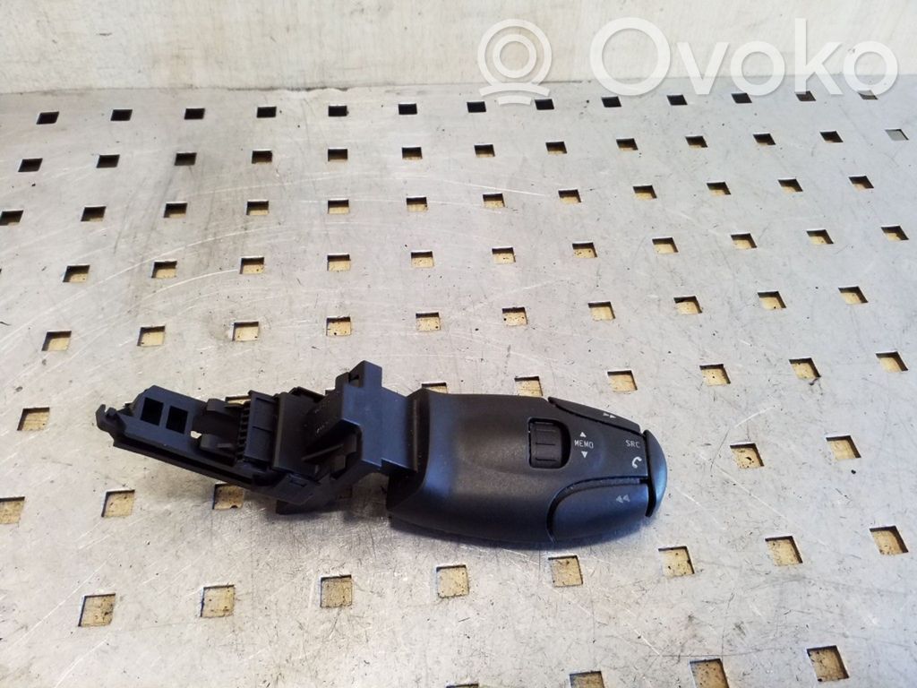 Peugeot 307 Interruptor de control multifunción 