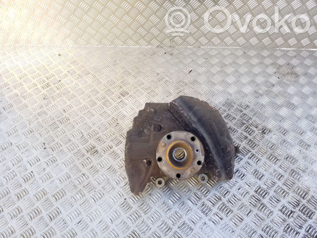 Front wheel hub