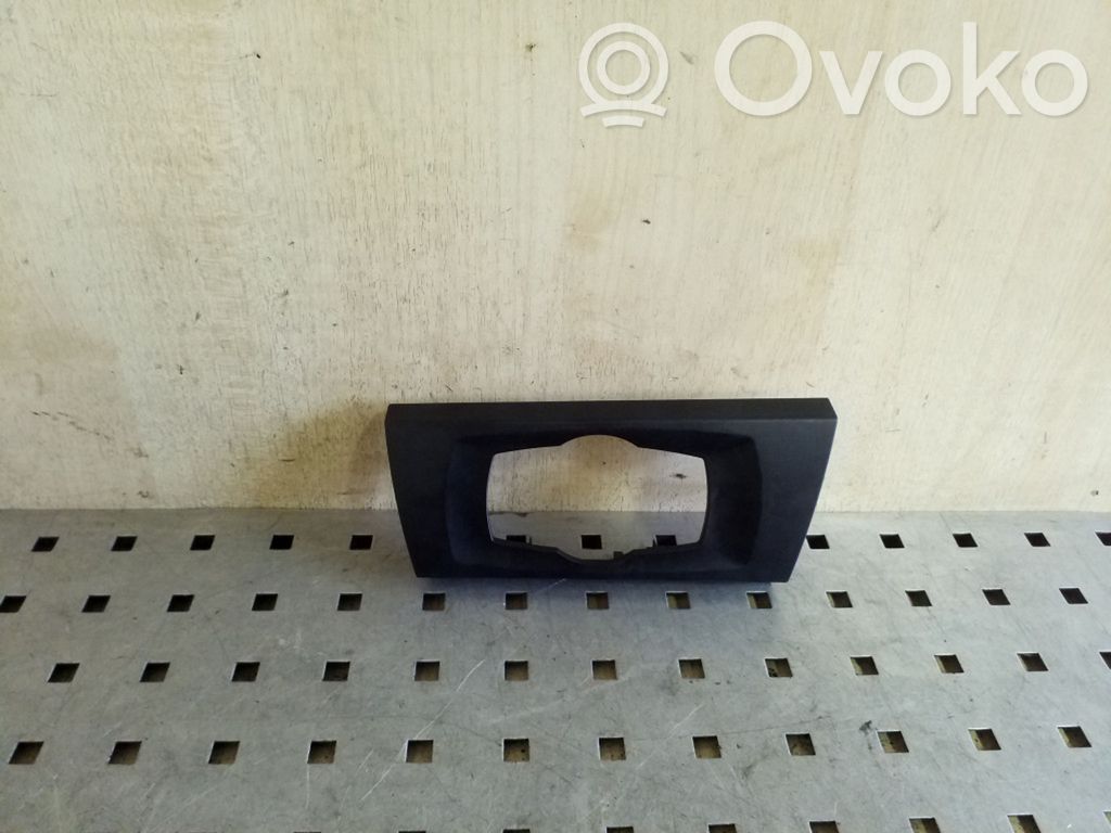 Kita salono detalė   38703