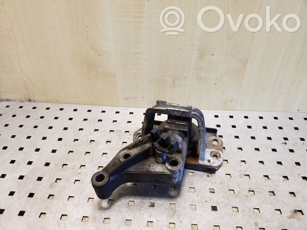 Renault Trafic II (X83) Engine mount bracket 