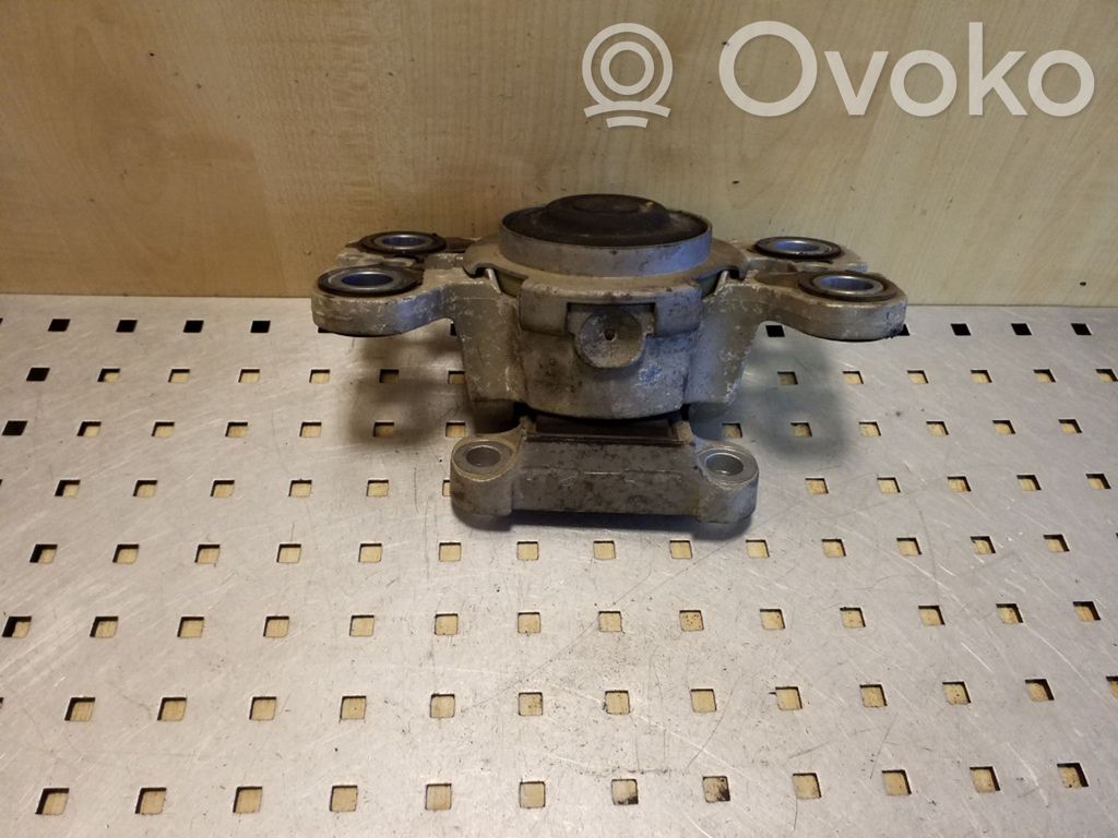 Land Rover Freelander 2 - LR2 Gearbox mount 