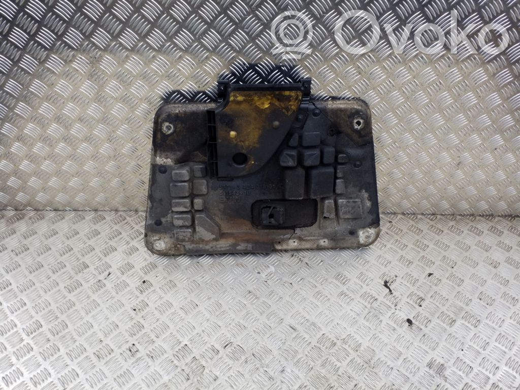 BMW X3 E83 Center/middle under tray cover 