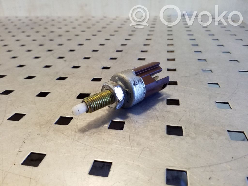 Brake pedal sensor switch   BH4C