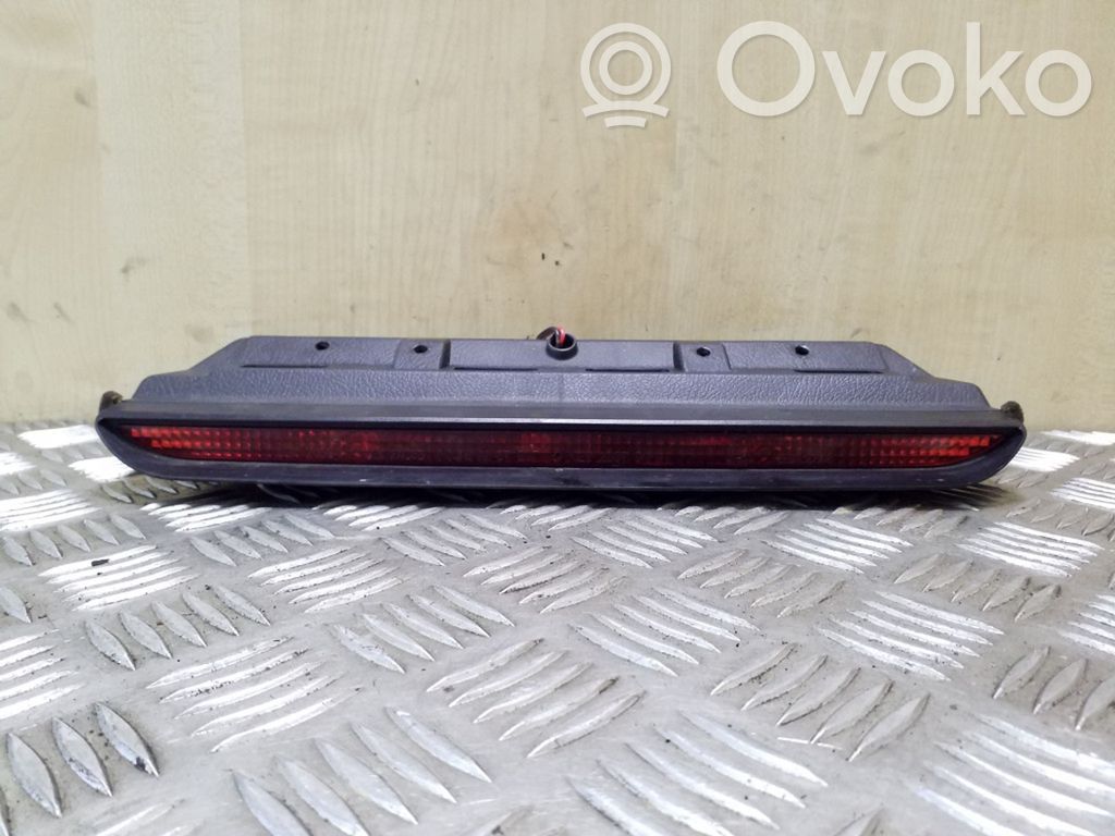 Subaru Outback Third/center stoplight 