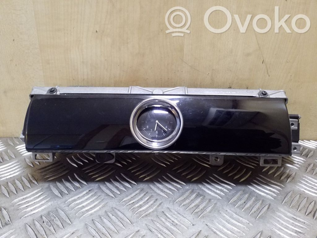 Volkswagen Phaeton Centrālais gaisa ventilācijas režģis 