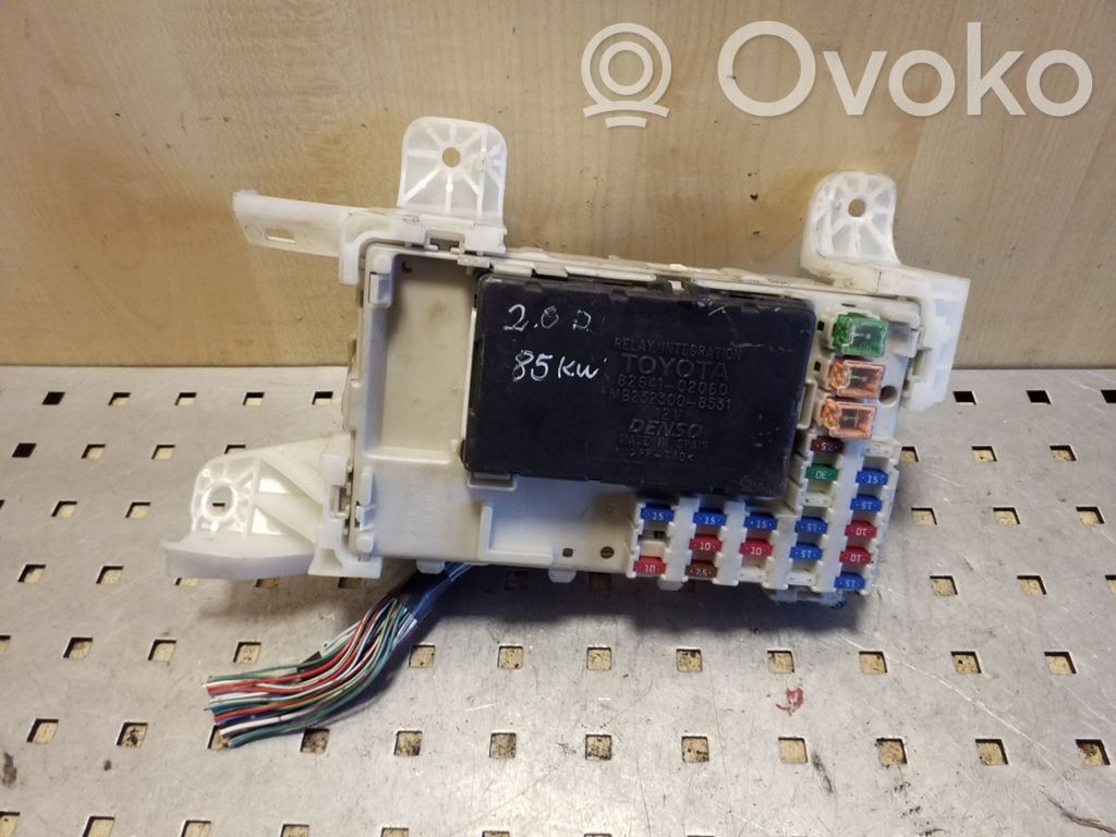 Toyota Corolla E120 E130 Fuse module 