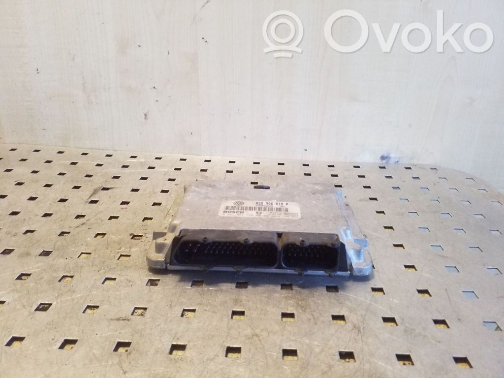 Volkswagen PASSAT B5 Engine control unit/module 