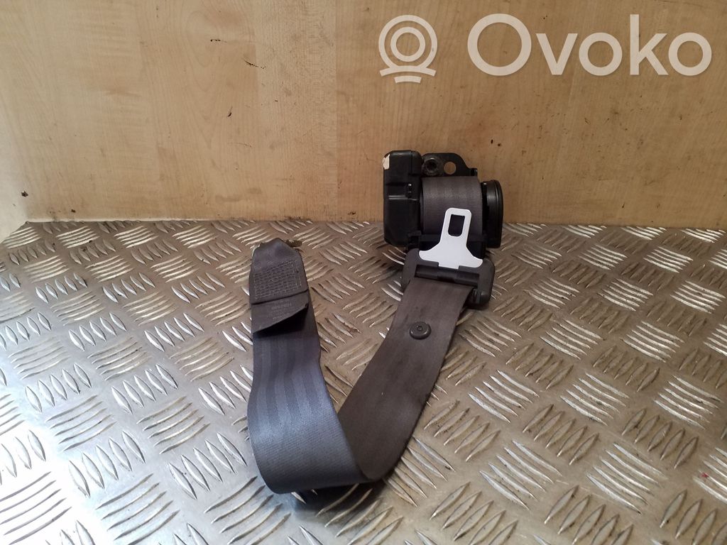 Volvo S40, V40 Cinturón trasero 