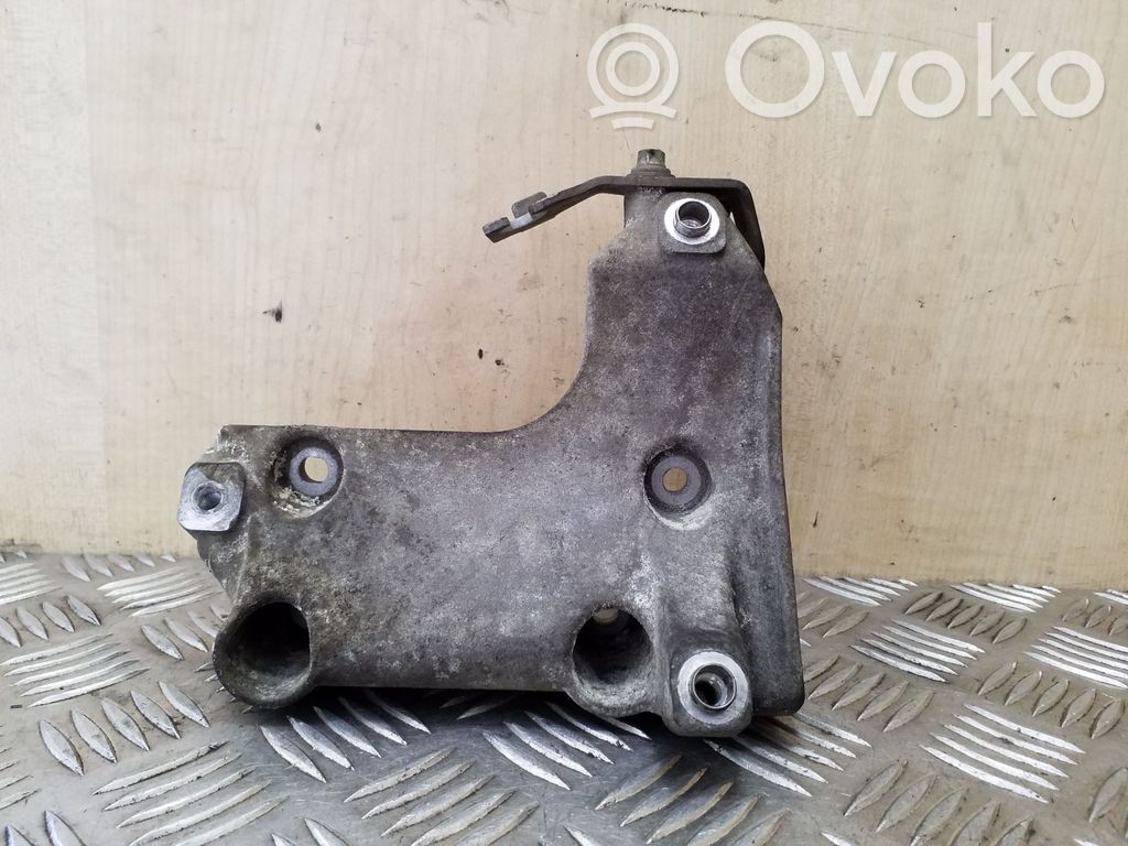 BMW 3 E90 E91 Halterung Lager Motor 