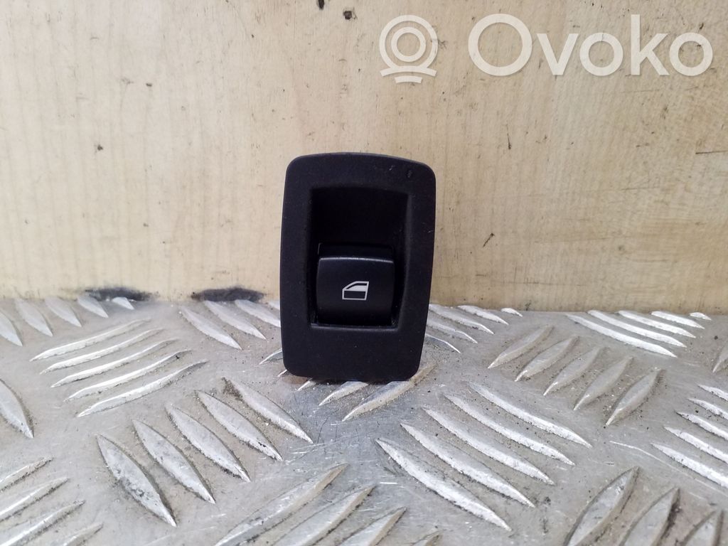 BMW X3 E83 Elektrisko logu slēdzis 