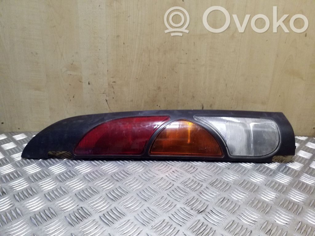 Renault Kangoo I Galinis žibintas kėbule 