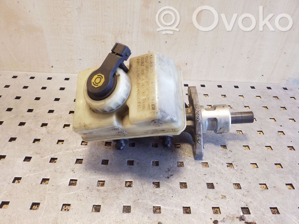 Volvo S70  V70  V70 XC Pääjarrusylinteri 