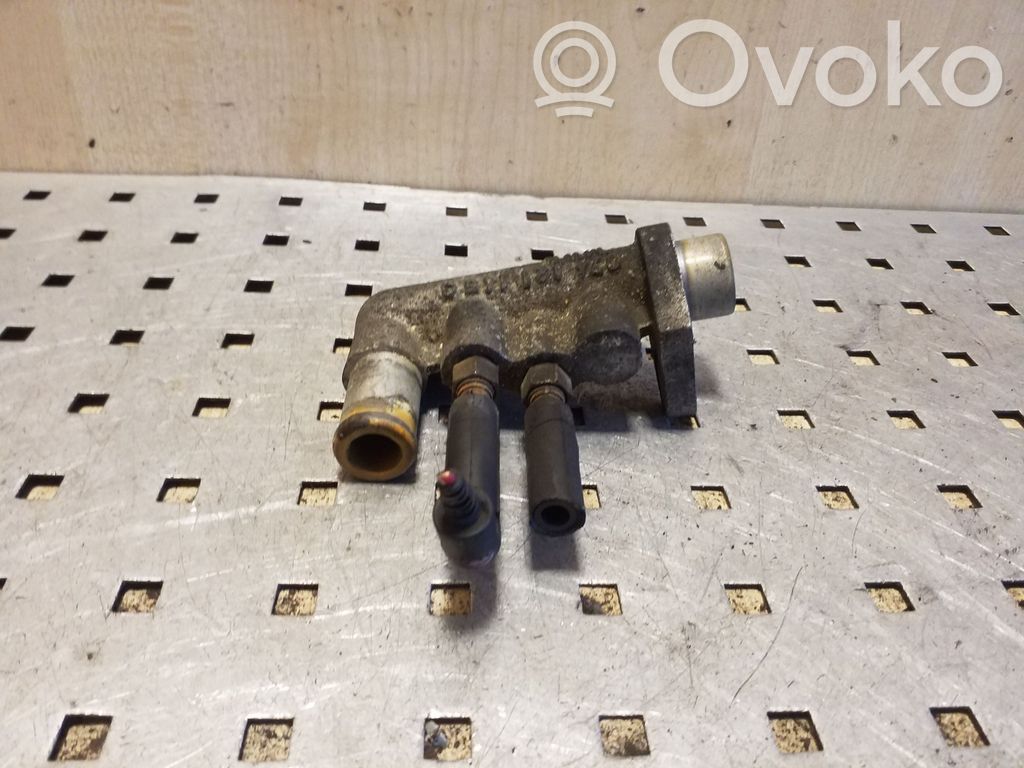 Volvo S70  V70  V70 XC Electric engine pre-heating system (optional) 