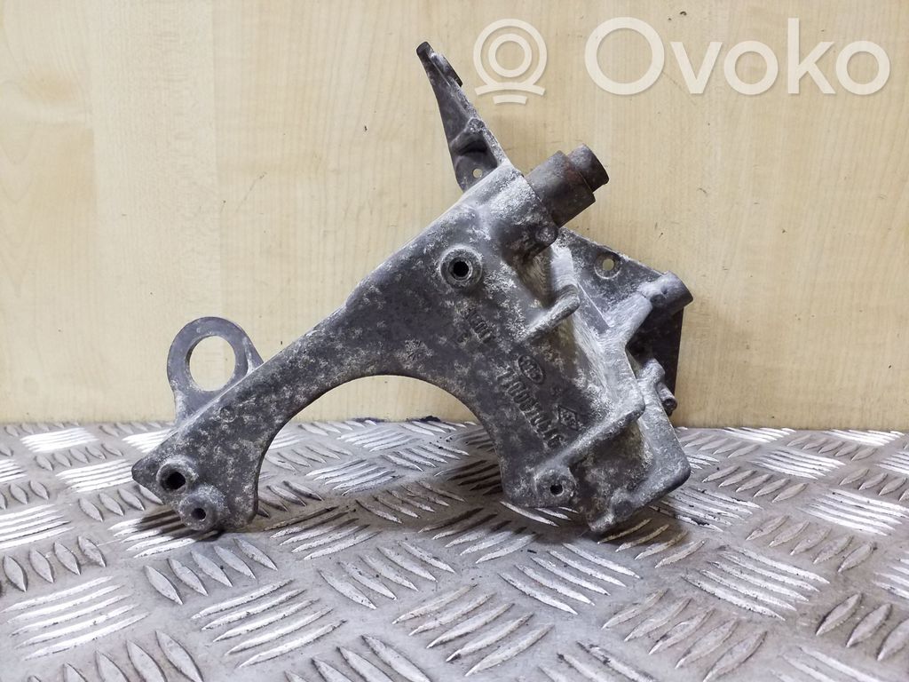 Renault Espace III Engine mounting bracket 