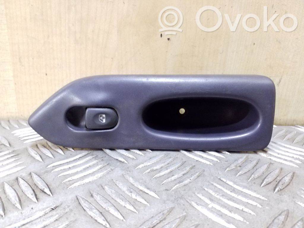 Renault Espace III Electric window control switch 