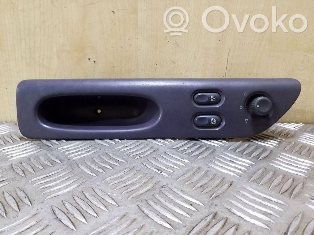 Renault Espace III Electric window control switch 