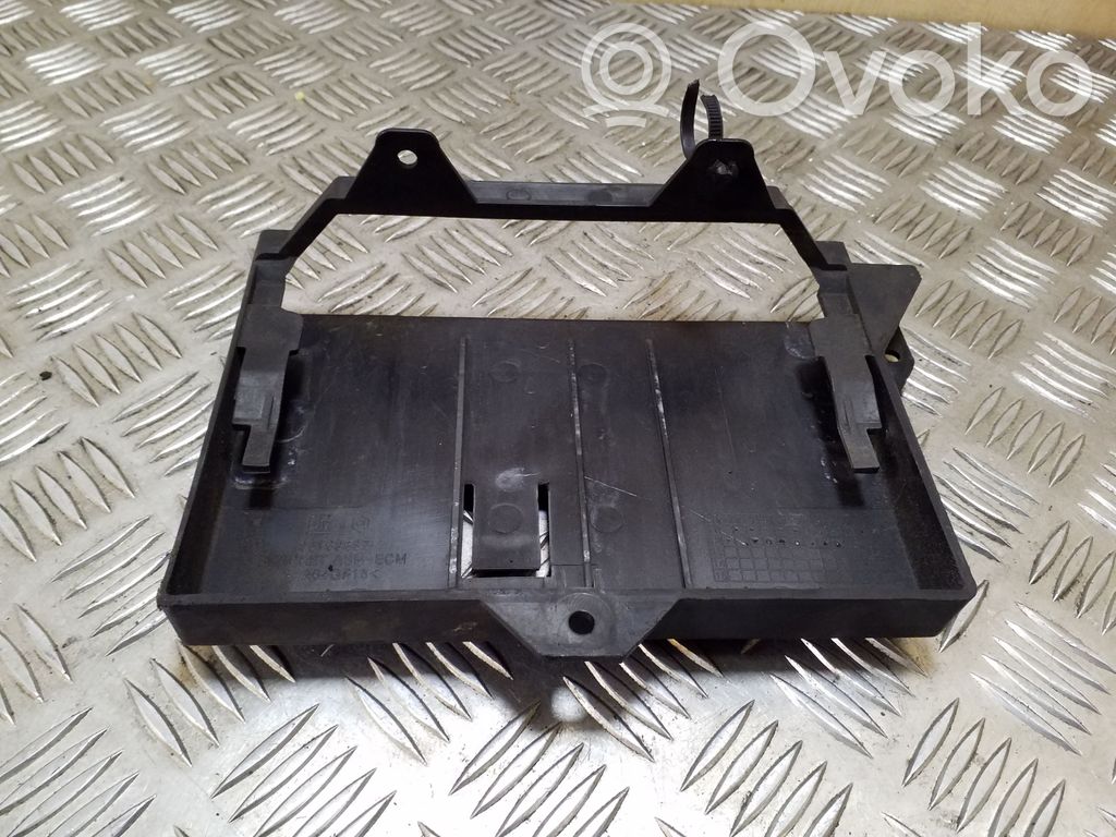 Opel Antara Other engine bay part 