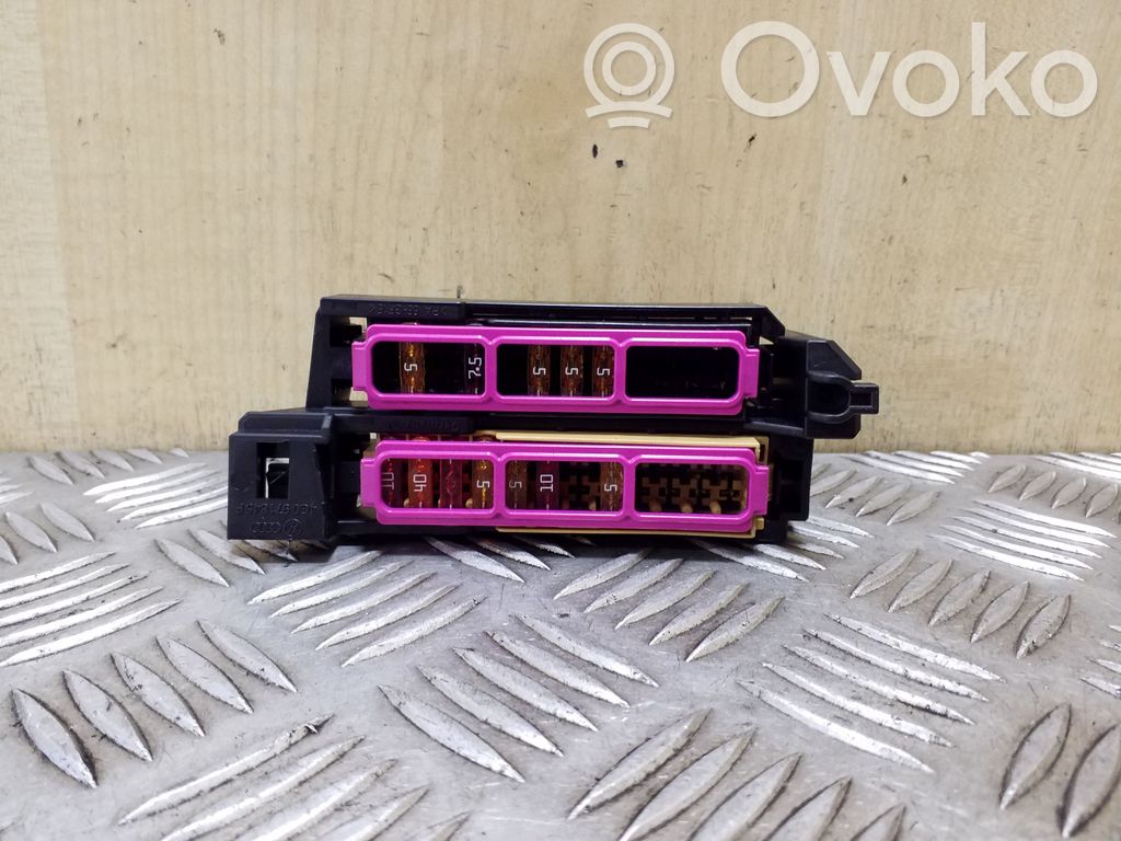 Audi A6 C7 Fuse module 