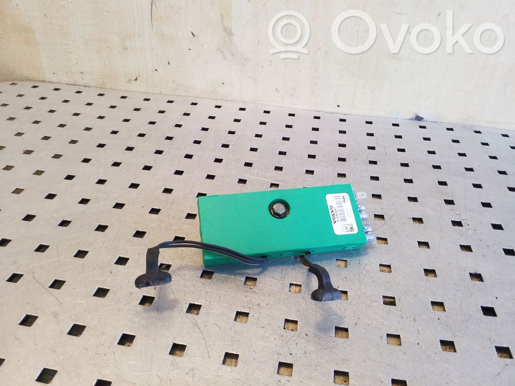 Volvo S80 Antenos stiprintuvas 